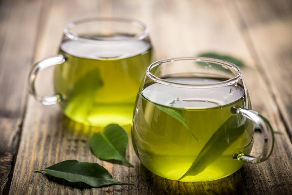 Зеленый чай содержит биологически активные вещества, которые улучшают здоровье